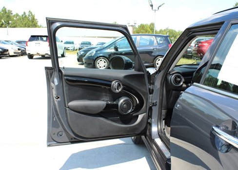 Used 2019 MINI Cooper S w/ Signature Upholstery Package image 31