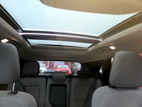 Used 2020 Ford Escape SE image 7