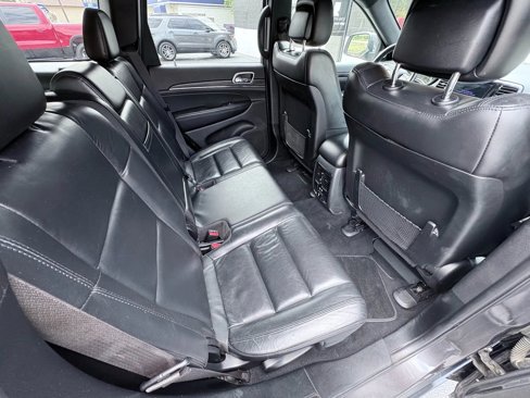 Used 2019 Jeep Grand Cherokee Limited image 18