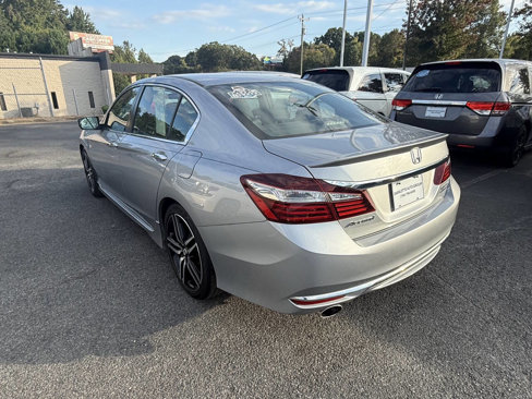 Used 2017 Honda Accord Sport Special Edition image 4
