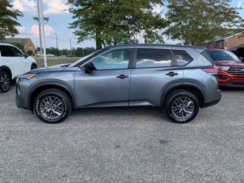 Used 2024 Nissan Rogue S image 5