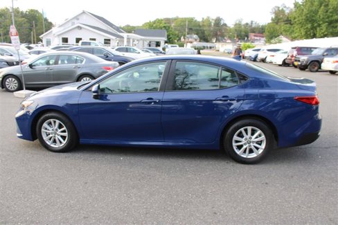 Used 2025 Toyota Camry LE image 5