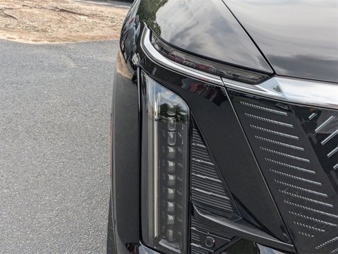 New 2026 Cadillac Vistiq Luxury w/ LPO, Floor Liner Package image 12