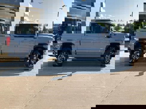 Used 2025 GMC Sierra 1500 AT4 w/ AT4 Premium Package image 3