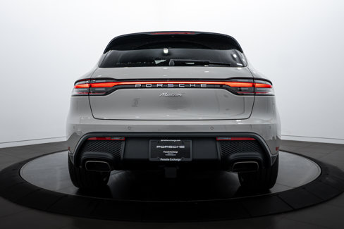 New 2026 Porsche Macan image 6
