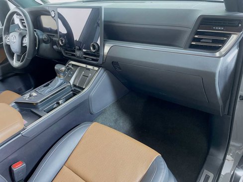 Used 2024 Lexus GX 550 image 28