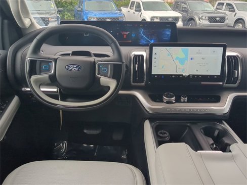 New 2025 Ford Expedition Max Platinum image 5