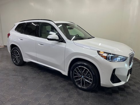 Used 2023 BMW X1 xDrive28i w/ Premium Package image 11