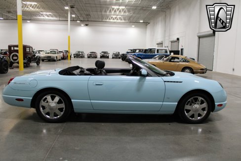 Used 2003 Ford Thunderbird image 6