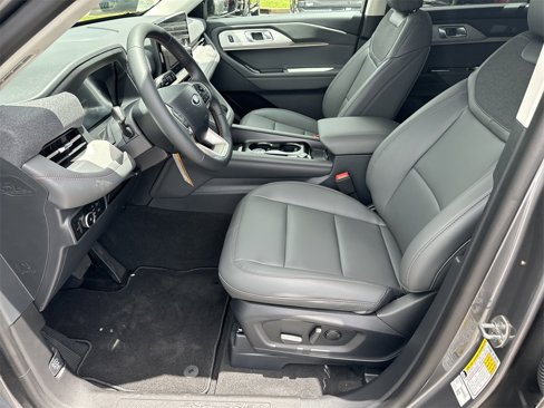 New 2025 Ford Explorer Active w/ Active Comfort Package image 9