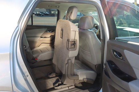 Used 2018 Chevrolet Traverse Premier image 19