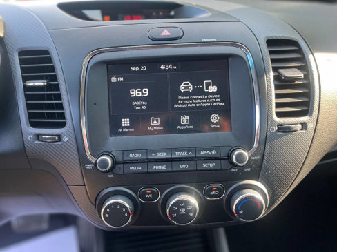Used 2018 Kia Forte S image 14