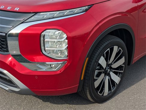 New 2025 Mitsubishi Outlander SEL image 9