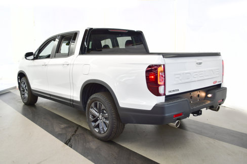 Used 2024 Honda Ridgeline Sport image 4