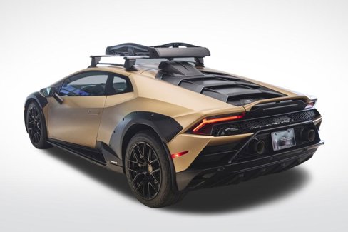 Used 2024 Lamborghini Huracan Sterrato image 3