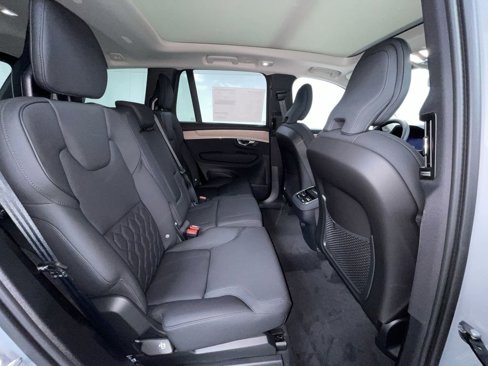 New 2026 Volvo XC90 B6 Plus w/ Protection Package Premier image 6