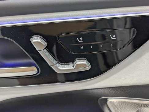 New 2025 Mercedes-Benz GLC 300 4MATIC image 35