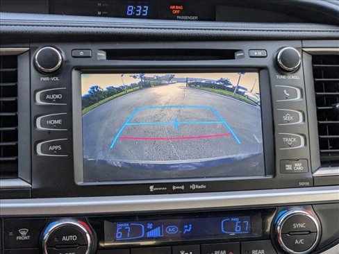 Used 2016 Toyota Highlander XLE image 14