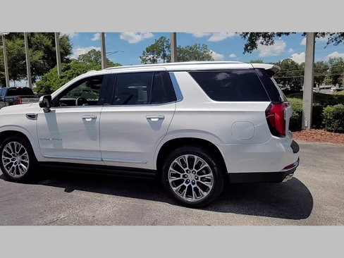 New 2025 GMC Yukon Denali w/ Denali Reserve Package image 15