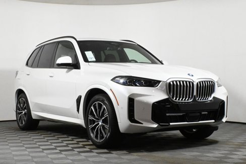 New 2026 BMW X5 xDrive50e w/ M Sport Package image 9