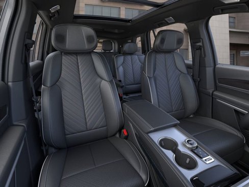 New 2026 Cadillac Vistiq Platinum image 16