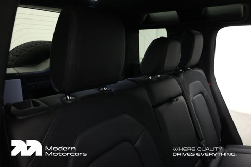 Used 2024 Land Rover Defender 110 X-Dynamic SE image 26