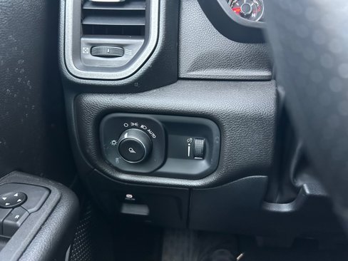 Used 2025 RAM 1500 Tradesman image 19