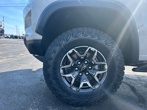 New 2026 Chevrolet Colorado ZR2 w/ Technology Package image 32