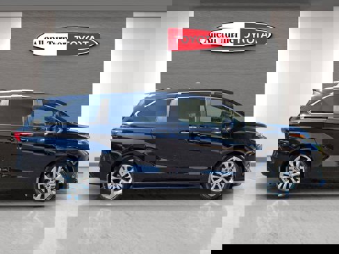 Used 2024 Toyota Sienna Platinum image 5