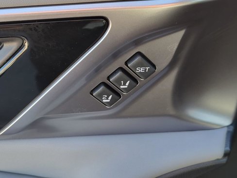 Certified 2023 Subaru Legacy Limited image 18