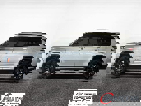 New 2025 Jeep Grand Cherokee L Limited w/ Black Appearance Package image 2