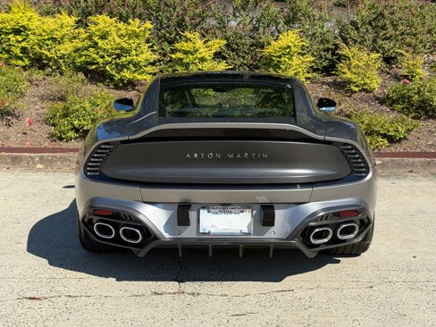 Used 2025 Aston Martin Vanquish image 15