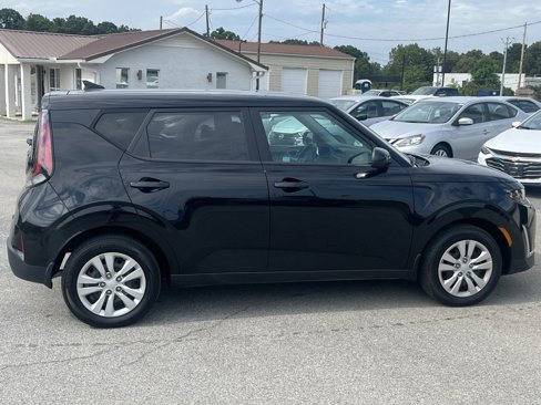 Used 2024 Kia Soul LX image 8