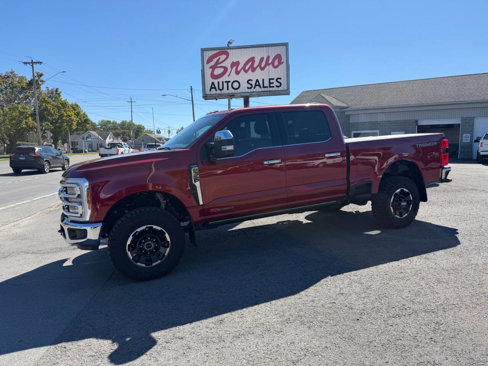 Used 2025 Ford F350 Lariat w/ Tremor Off-Road Package image 1