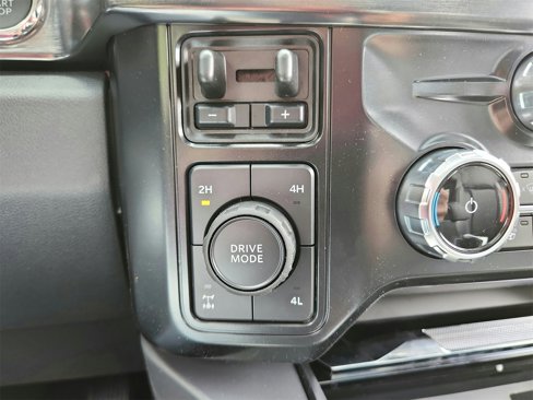 New 2025 Ford F350 Lariat w/ Black Appearance Package image 25