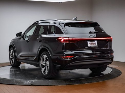 New 2025 Audi Q6 e-tron Premium Plus image 10