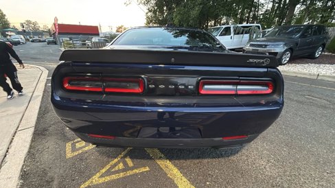 Used 2016 Dodge Challenger SRT Hellcat image 5