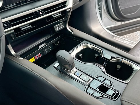 New 2025 Lexus RX 350 AWD image 12