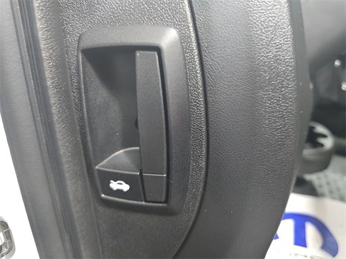 Used 2025 RAM ProMaster 2500 w/ Convenience Group image 25