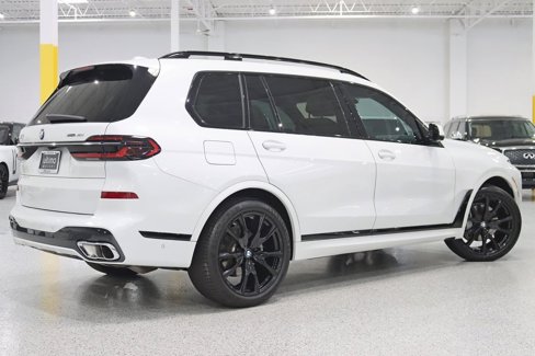 Used 2025 BMW X7 xDrive40i w/ M Sport Package image 10