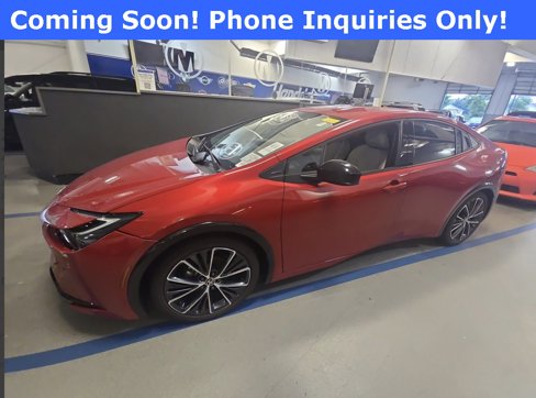 Used 2024 Toyota Prius XLE image 1