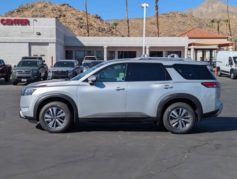 New 2025 Nissan Pathfinder Platinum image 3