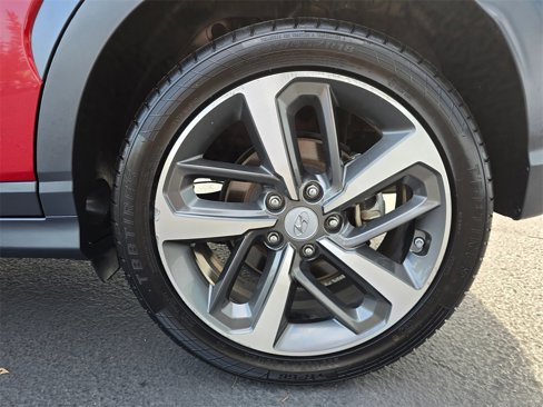 Used 2021 Hyundai Kona Limited image 6