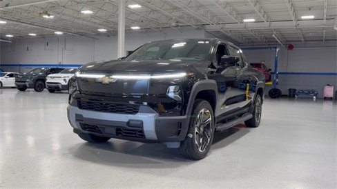 New 2026 Chevrolet Silverado EV LT image 17