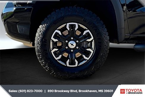 Used 2024 Chevrolet Silverado 1500 ZR2 w/ Technology Package image 7