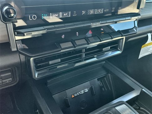 New 2026 GMC Hummer EV 4x4 Crew Cab image 17