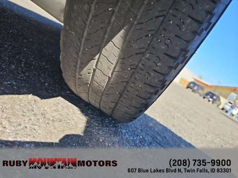 Used 2023 GMC Terrain AT4 image 9