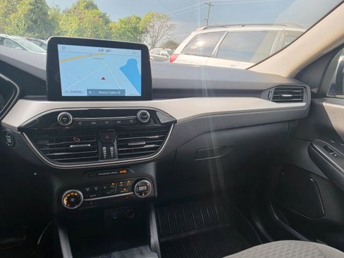 Used 2020 Ford Escape SE image 13