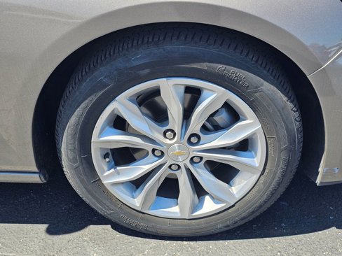 Used 2022 Chevrolet Malibu LT image 9