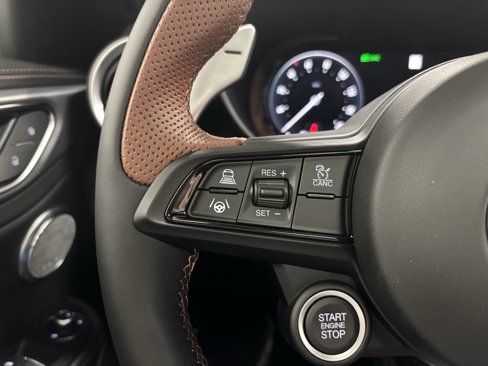New 2025 Alfa Romeo Giulia AWD w/ Driving Assist Package image 24